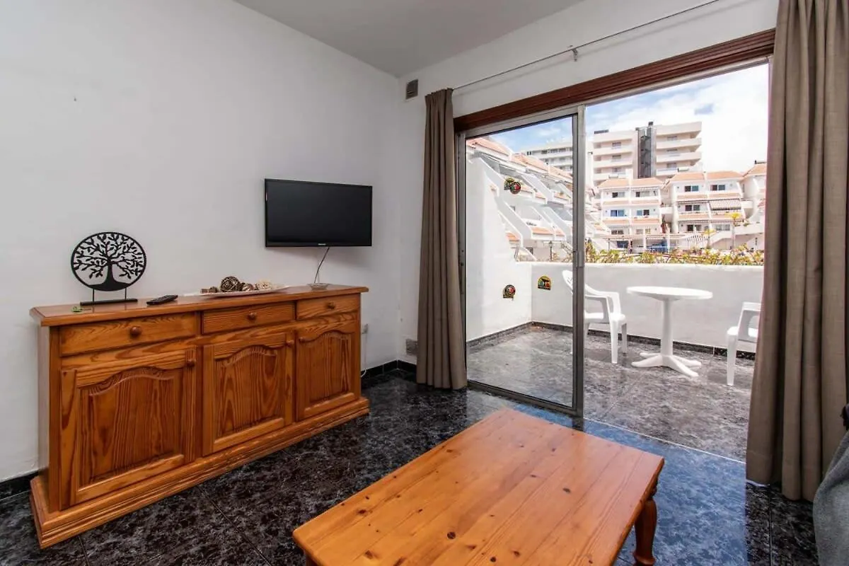 Appartamento Las Floritas 21 - One Bed Ground Floor With Pool View Playa de las Americas  Spagna