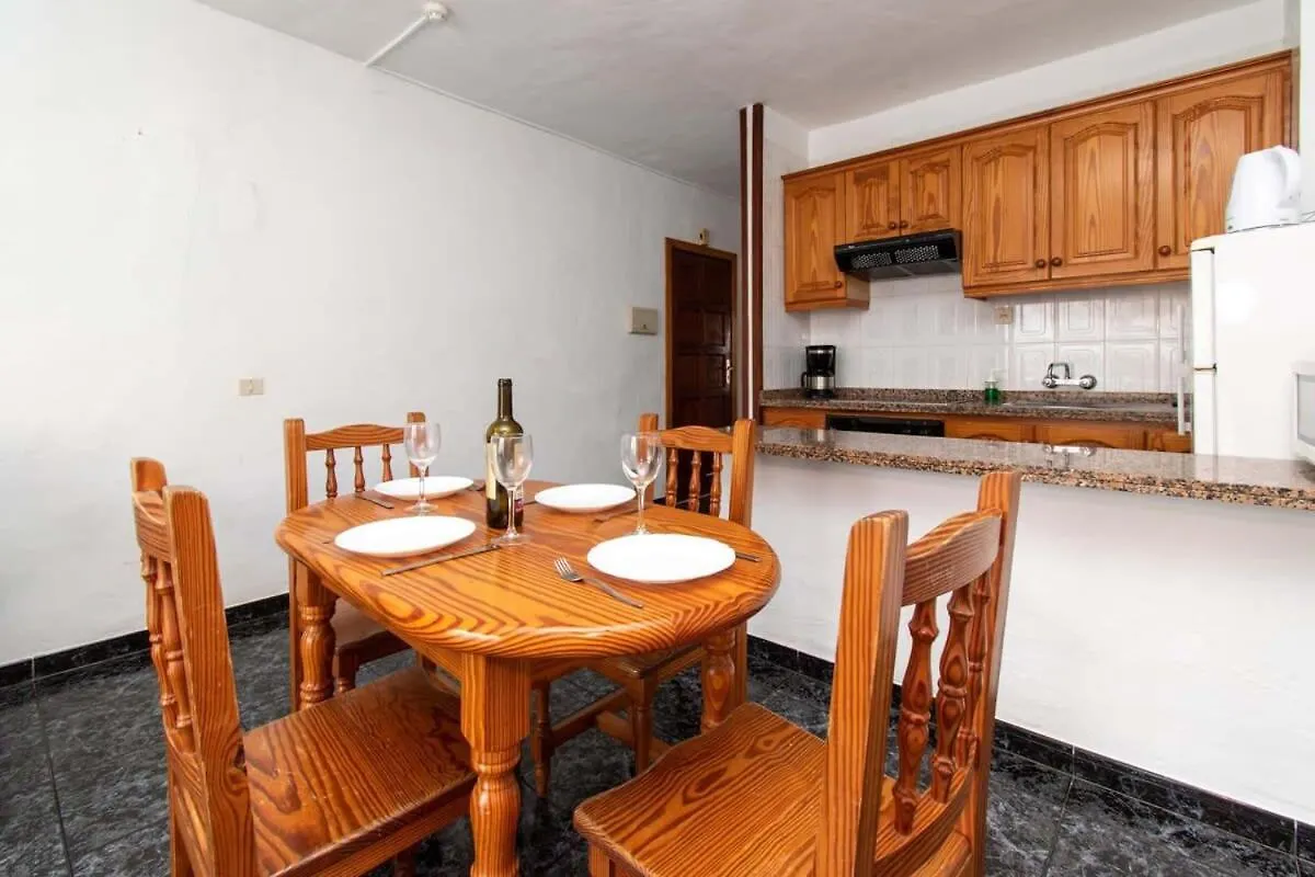 Las Floritas 21 - One Bed Ground Floor With Pool View Playa de las Americas  0*, Playa de las Americas (Tenerife)